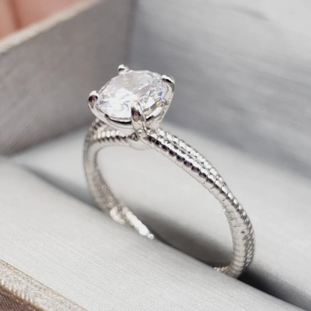Round Cut Diamond Simulant Rhodium Plated Silver Tone Solitaire Cable Rope Ring